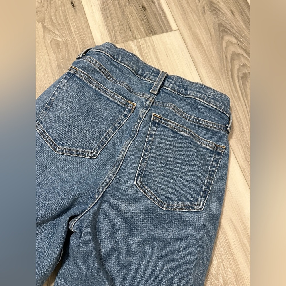 Universal Threads - Picture 7 of 8